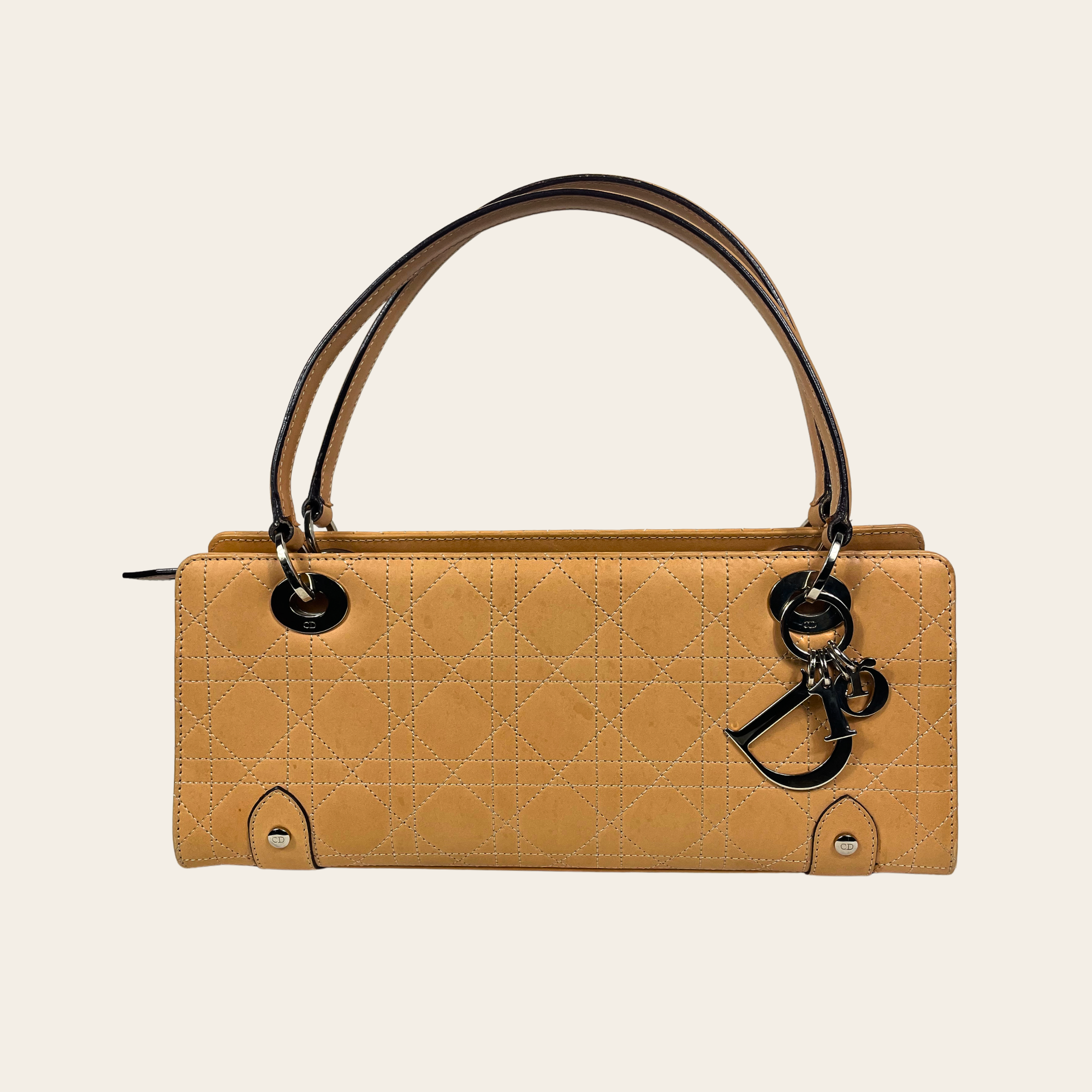 Christian Dior – Lady Dior East-West Beige Cannage