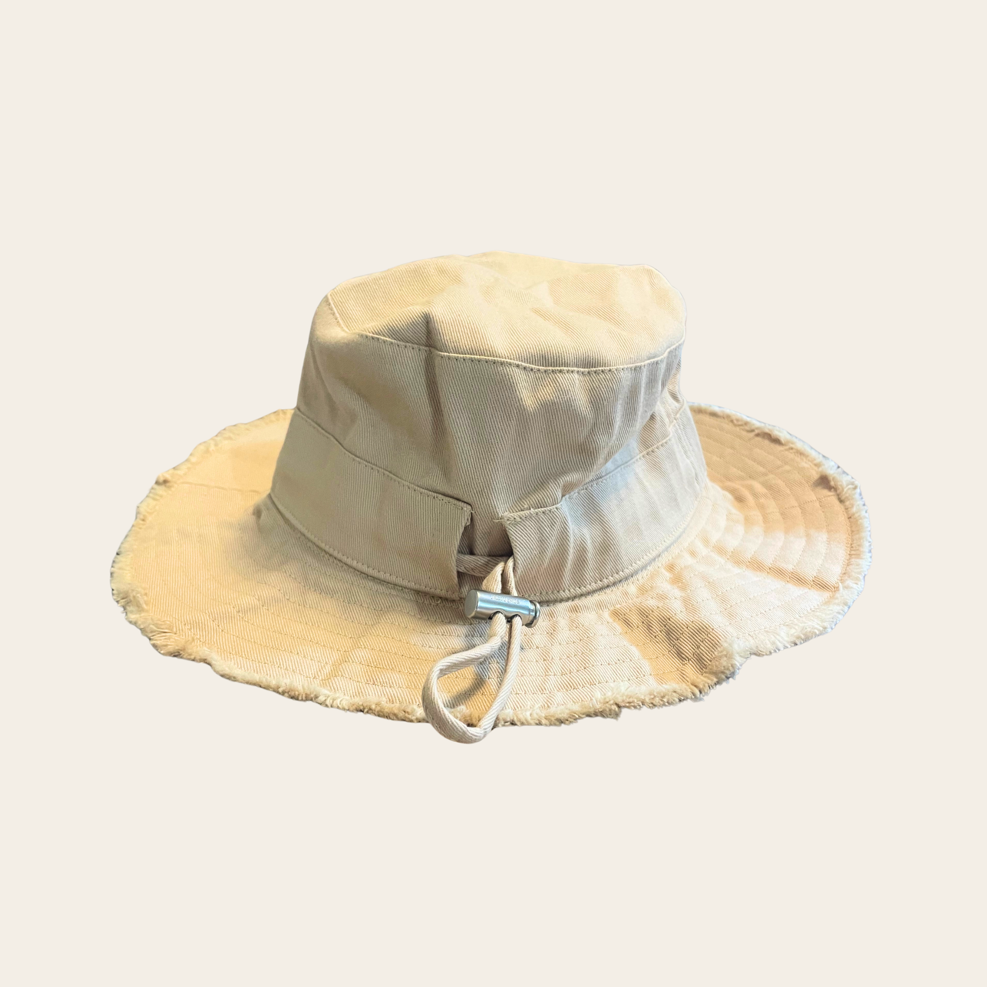 Jacquemus Le Bob Artichaut Beige