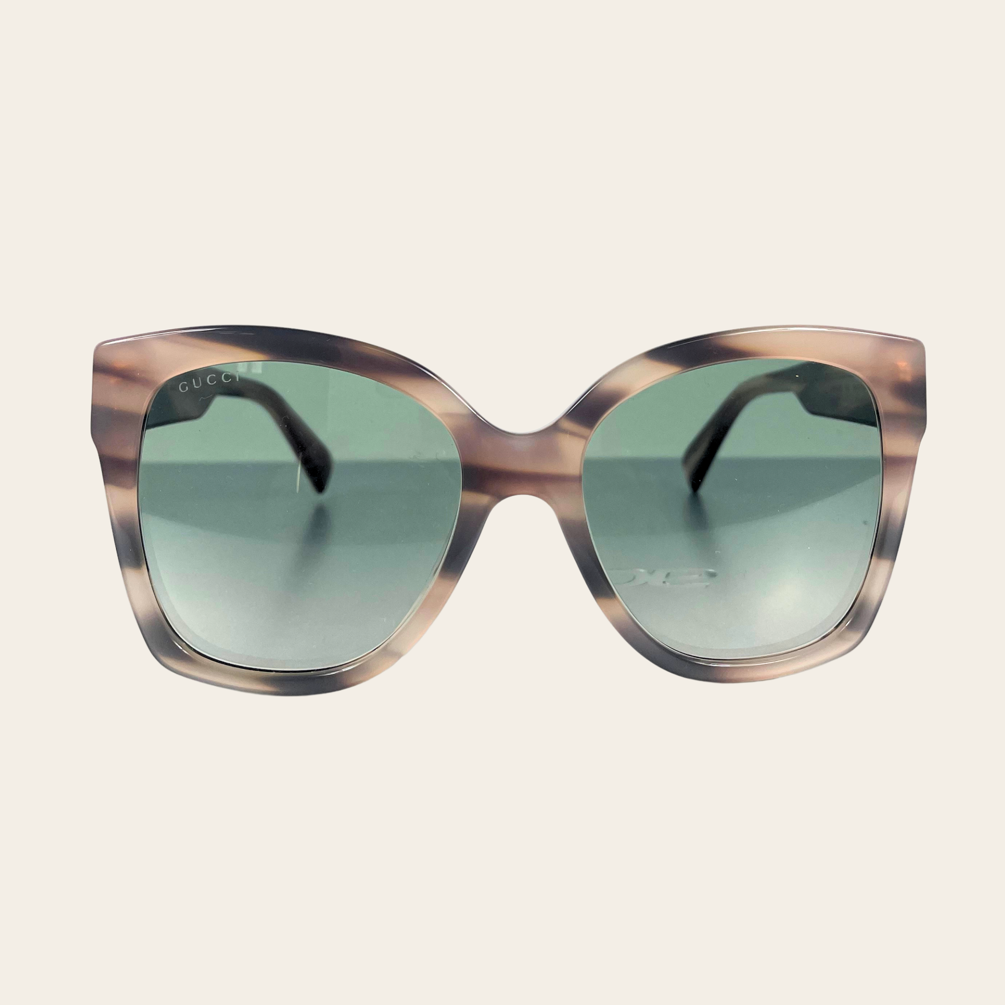 GUCCI - GG0459S Oversized Cat-Eye Sunglasses