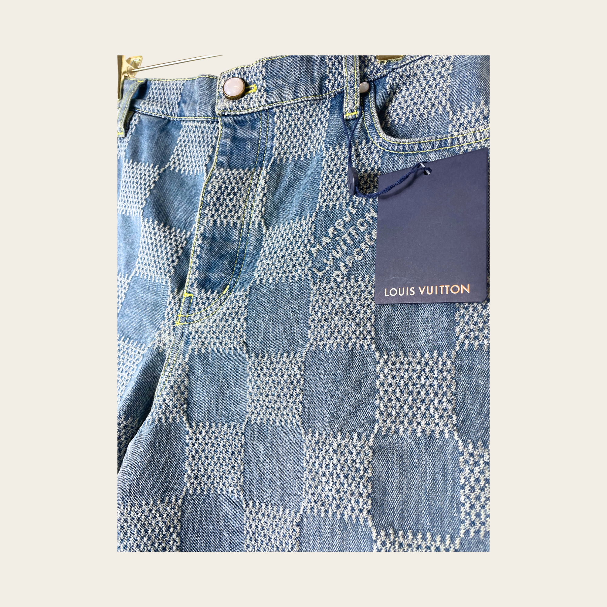 LOUIS VUITTON — Damier Denim Baggy Shorts, M