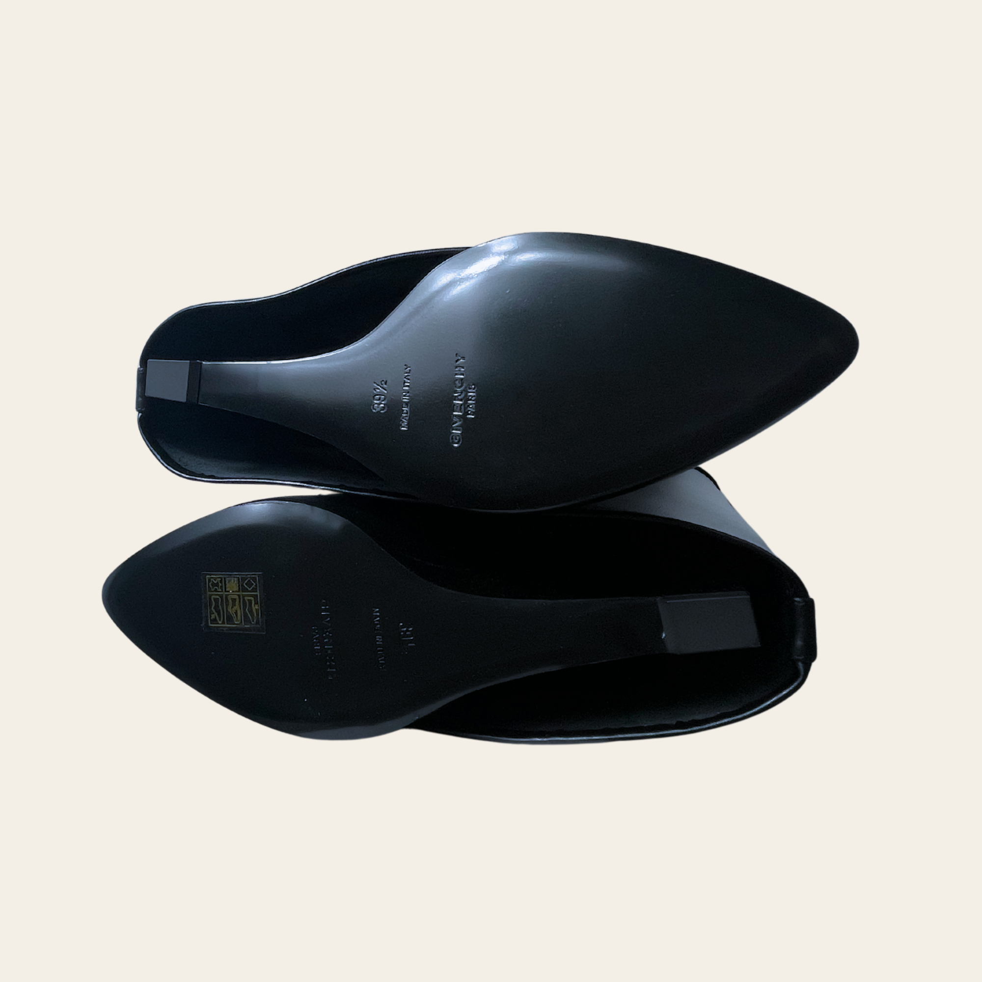 GIVENCHY - Shark Lock Tank Boots 39
