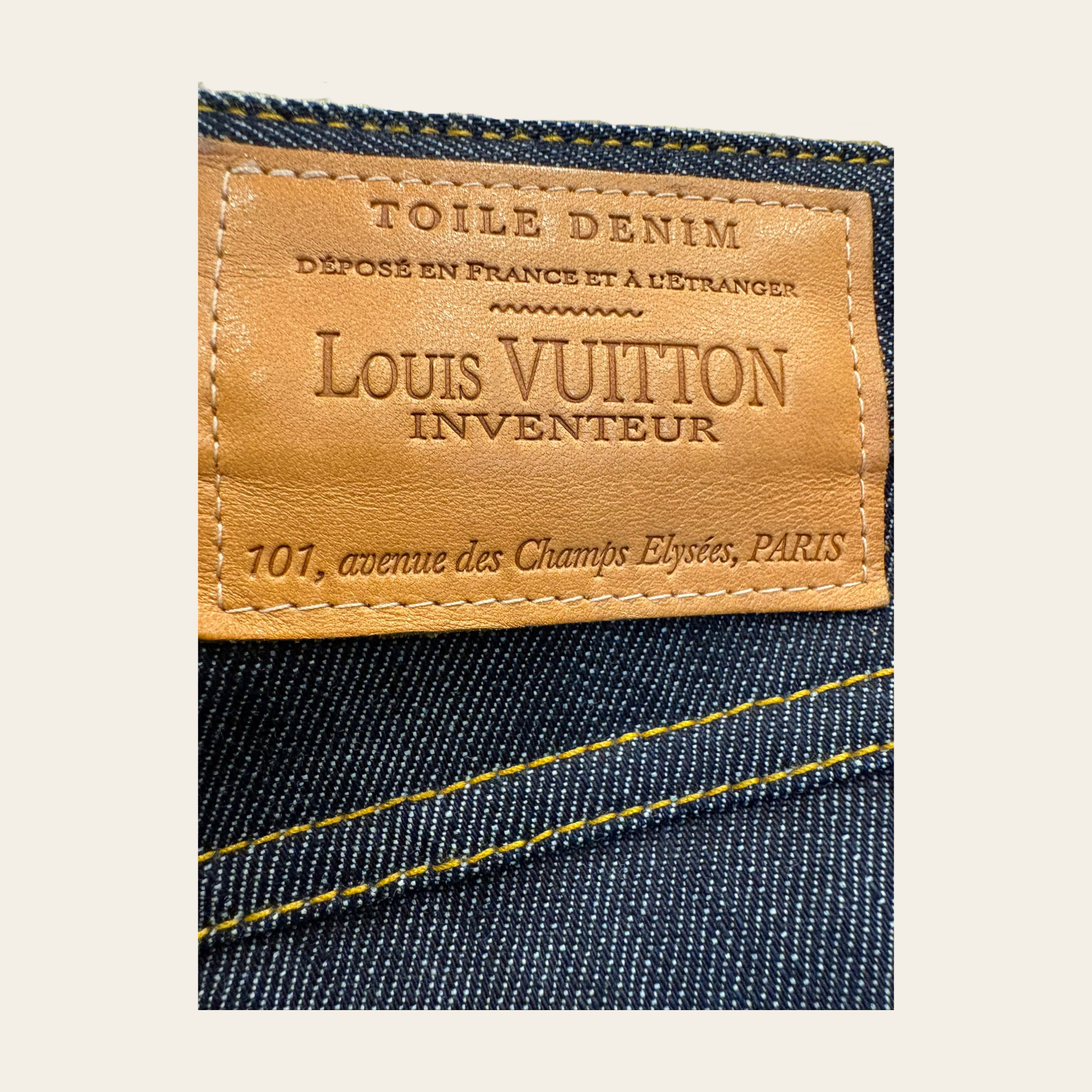 LOUIS VUITTON -Jean “Toile Denim Inventeur Bootcut”