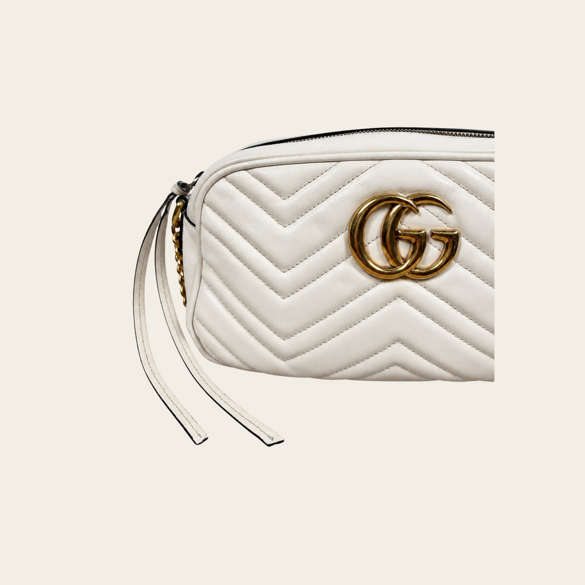 GUCCI — Sac GG Marmont Matelassé Small en cuir blanc crème avec Double G doré
