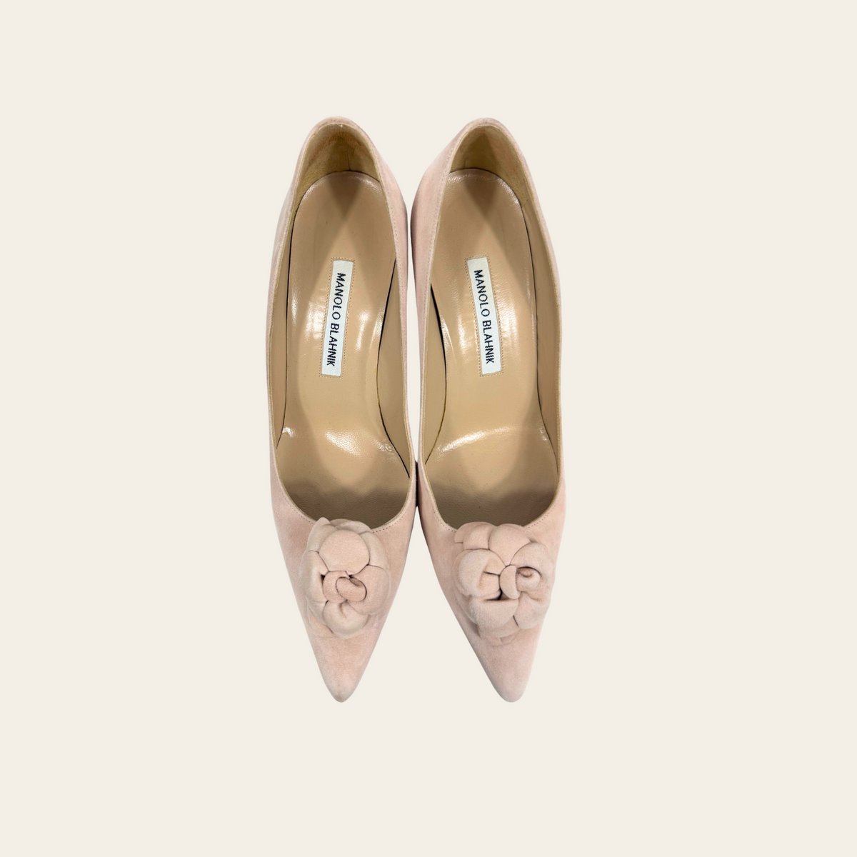 MANOLO BLAHNIK — Escarpins à fleurs en daim rose poudré, taille 39