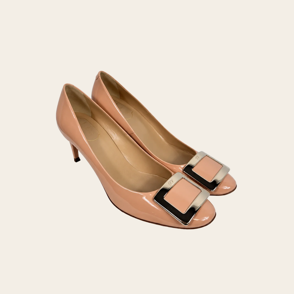 ROGER VIVIER — Escarpins à boucle signature en cuir verni rose poudré avec talons fins, taille 39