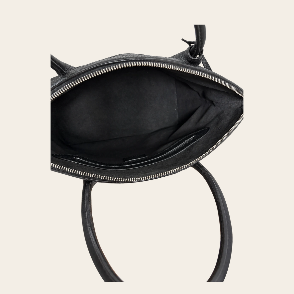 LOUIS VUITTON — Sac Lockit PM en cuir Monogram Revelation noir, taille PM