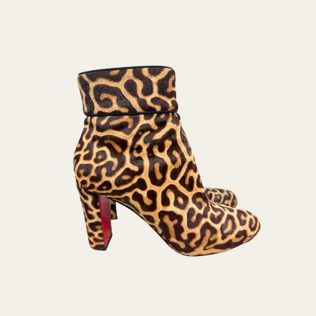 CHRISTIAN LOUBOUTIN — Bottines Moulamax 85 « Pony Miaou » en cuir à poil imprimé léopard, taille 40