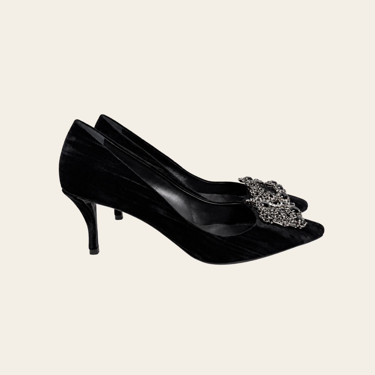 ROGER VIVIER — Escarpins en velours noir à boucles bijoux ornées de strass noirs et argentés, taille 39
