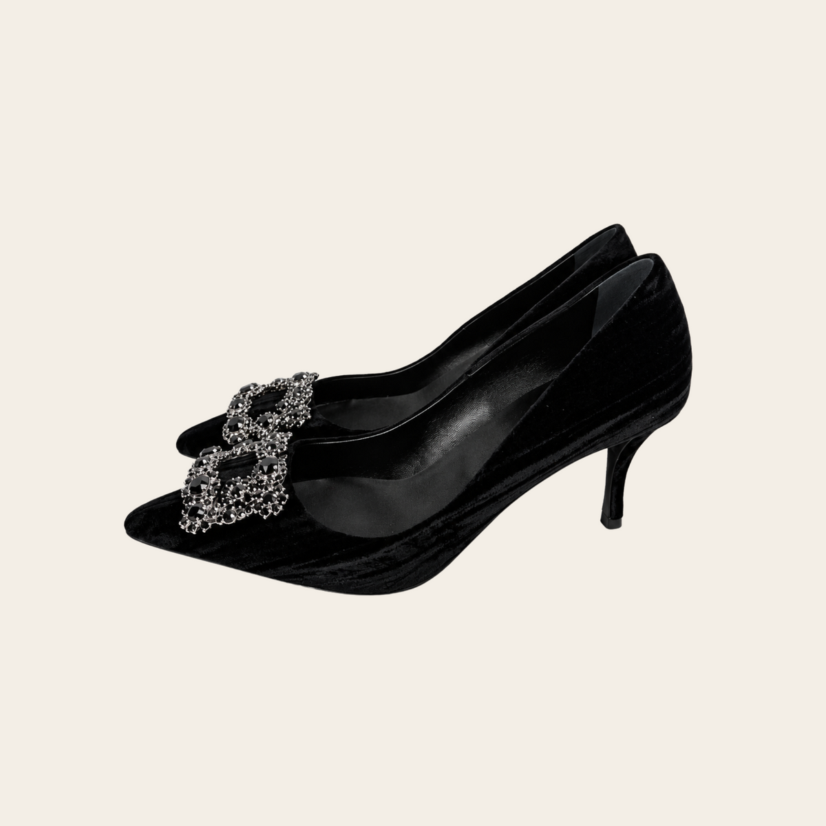 ROGER VIVIER — Escarpins en velours noir à boucles bijoux ornées de strass noirs et argentés, taille 39
