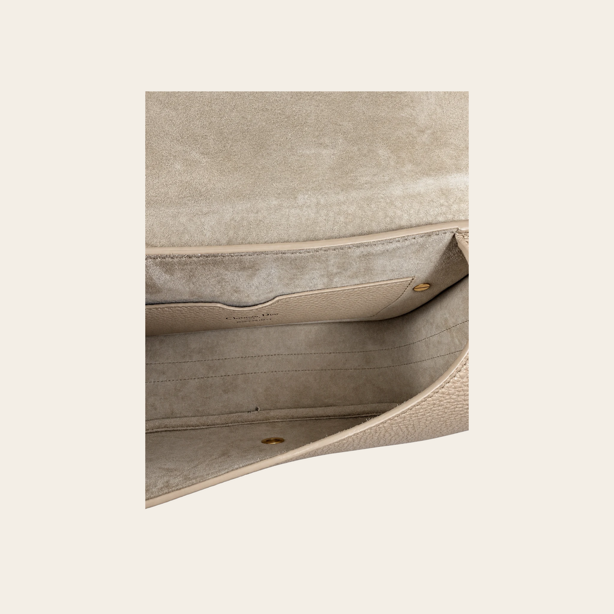 DIOR — Sac Bobby Large en cuir grainé beige avec bandoulière Dior Oblique et détails dorés, taille L