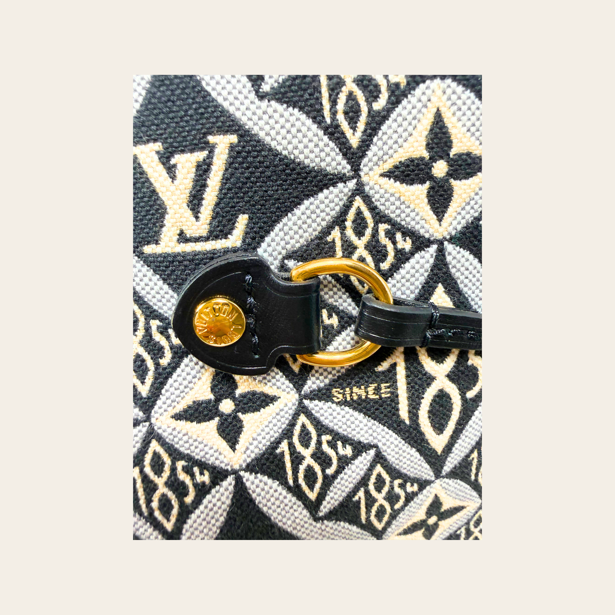 LOUIS VUITTON – Neverfull MM Since 1854 – Gris