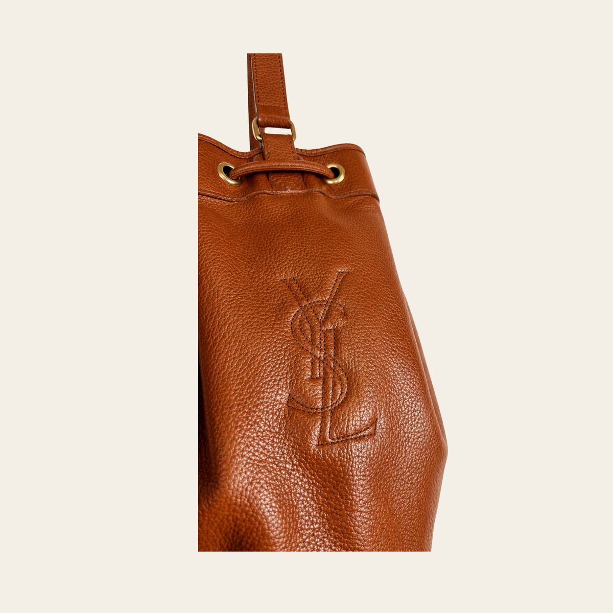 YVES SAINT LAURENT – Vintage Leather Bucket Bag