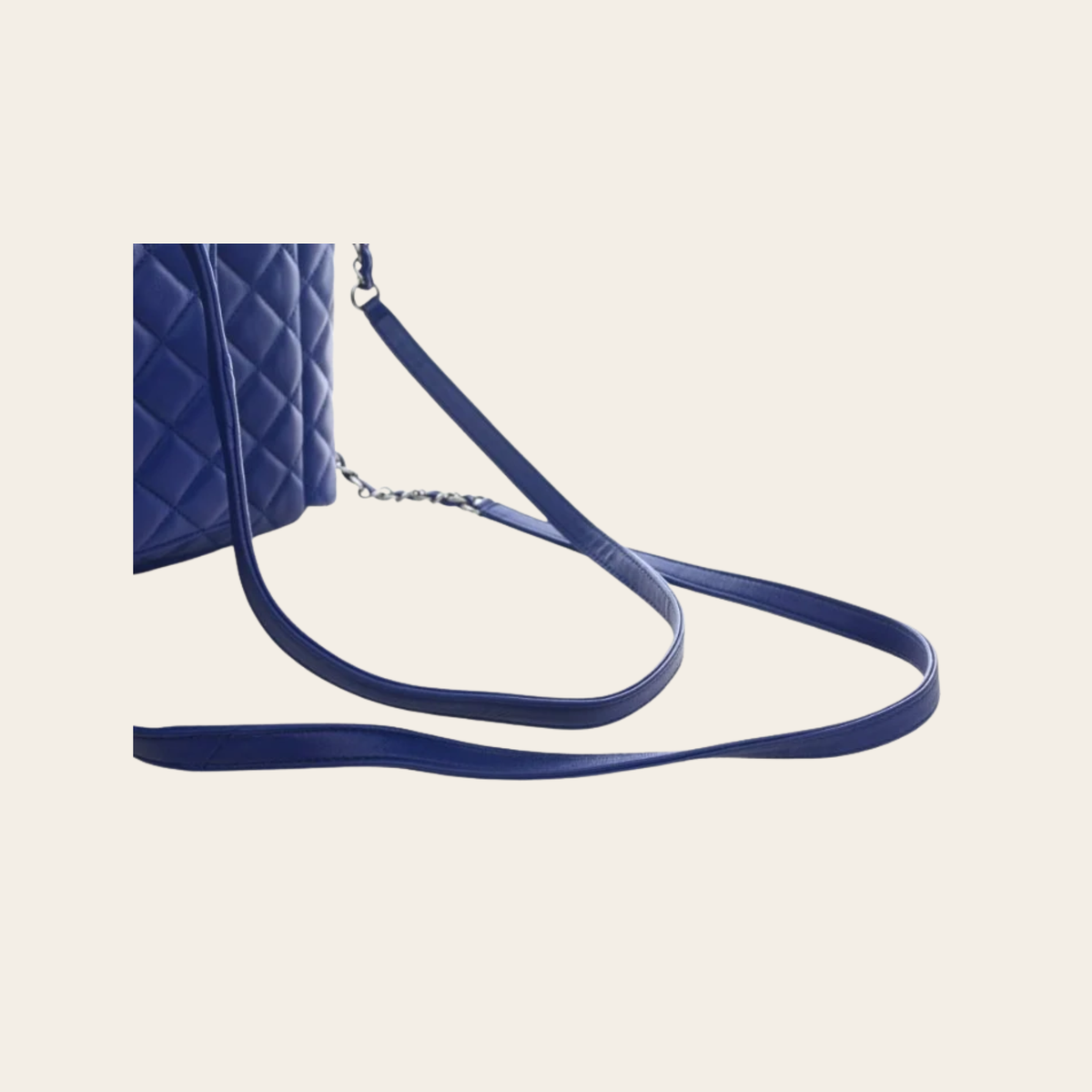 CHANEL Small Urban Spirit Backpack en cuir d’agneau bleu
