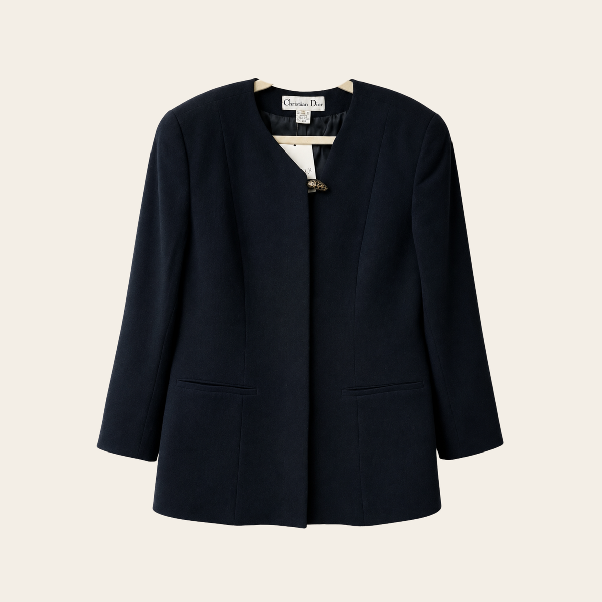 CHRISTIAN DIOR – Veston vintage noir sans col à fermoir bijou