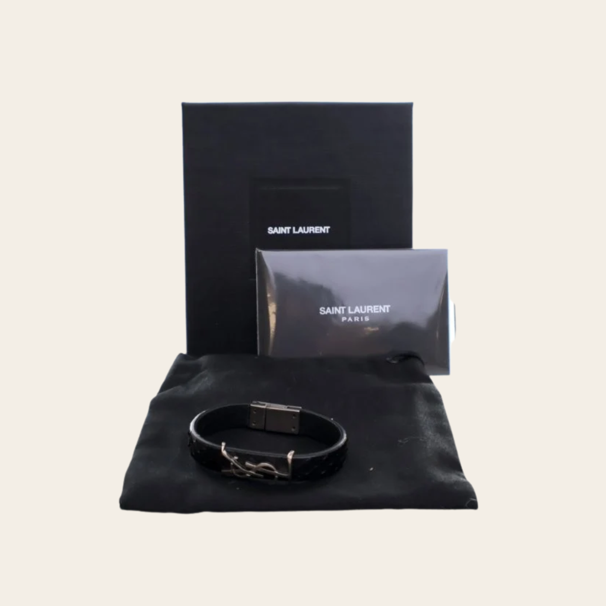 SAINT LAURENT — Bracelet en python noir à Cassandre argentée, 7 po