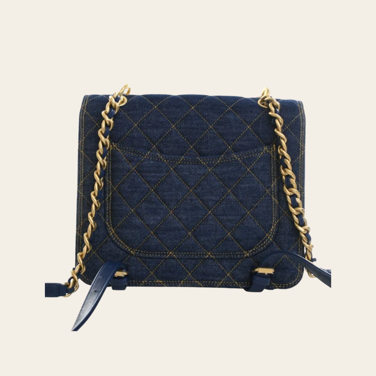 CHANEL — Sac à dos Double You en denim matelassé bleu