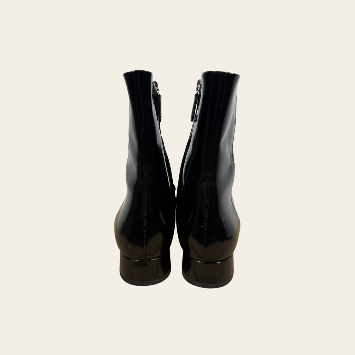 GUCCI — Bottines Lillian Horsebit en cuir verni noir, taille 37 IT