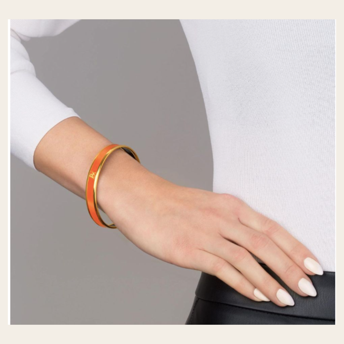 FREYWILLE – Bracelet Mademoiselle à bordure en émail orange mandarine monochrome