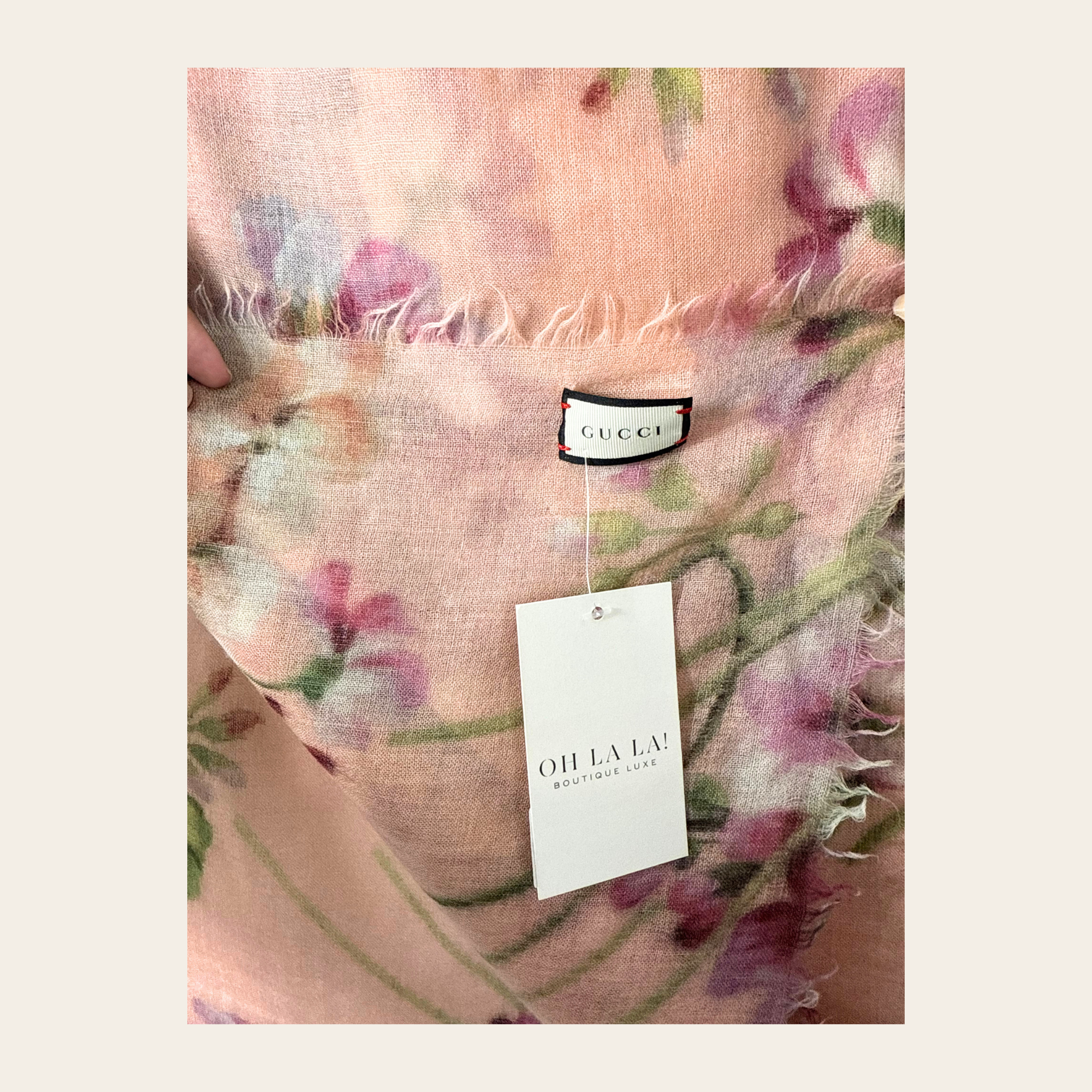 GUCCI – Foulard Flora en Modal et Soie