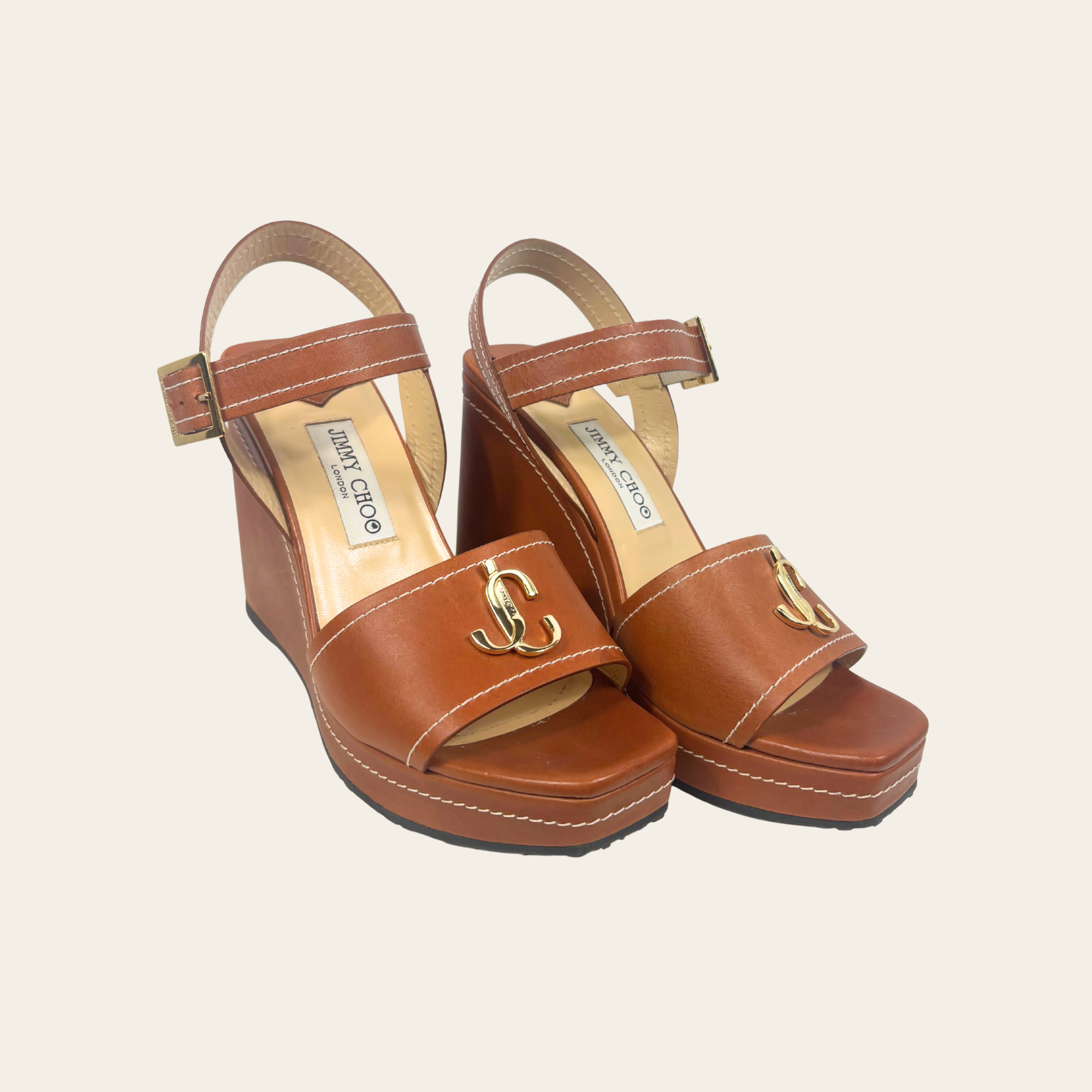 Jimmy Choo – Sandales Compensées en Cuir Cognac « JC Monogram », Taille 38