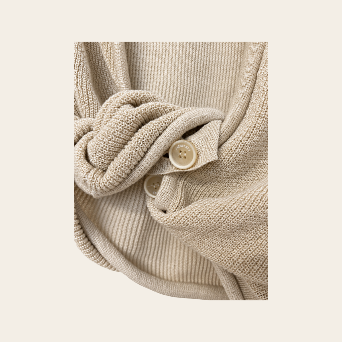 JACQUEMUS — Le Gilet Noué en maille de lin écru, S