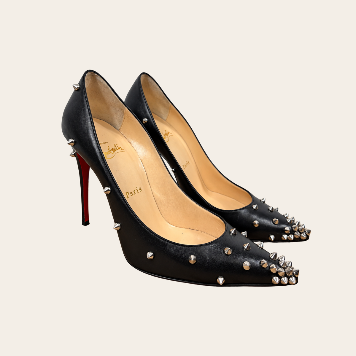 Christian Louboutin — Escarpins Degraspike en cuir noir à clous argentés, pointure 39
