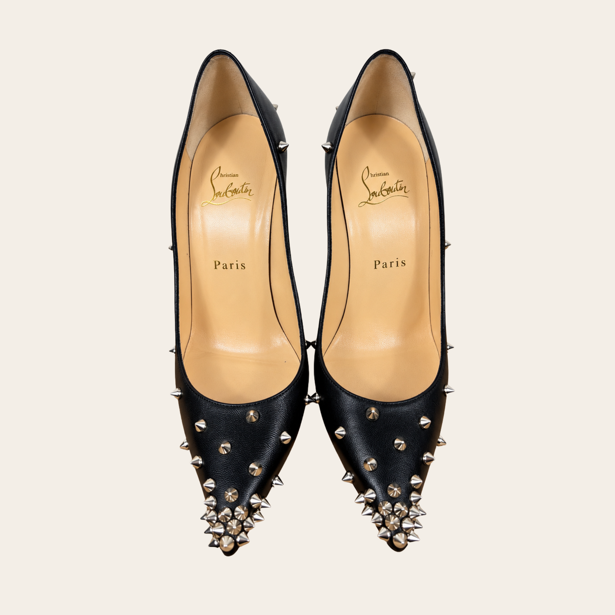 Christian Louboutin — Escarpins Degraspike en cuir noir à clous argentés, pointure 39