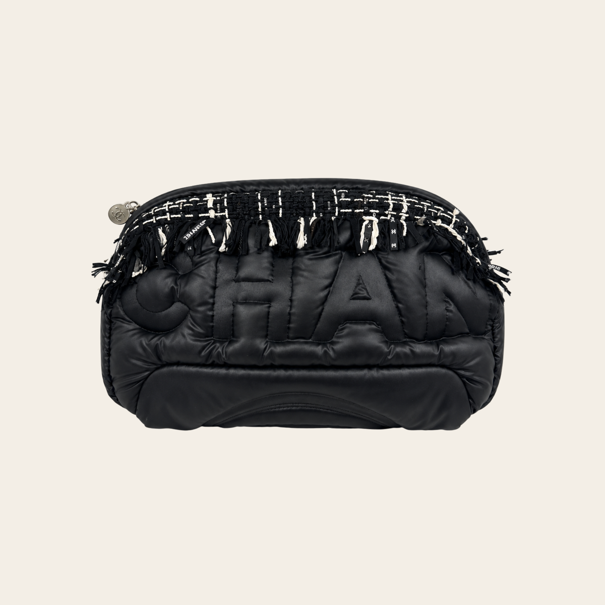 CHANEL — Sac banane Coco Neige en nylon et tweed noir & blanc