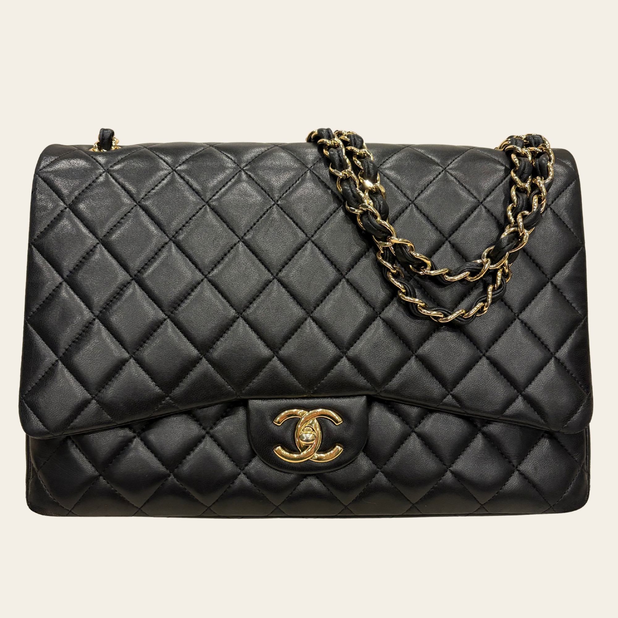 Chanel Classic Jumbo Flap Série 19