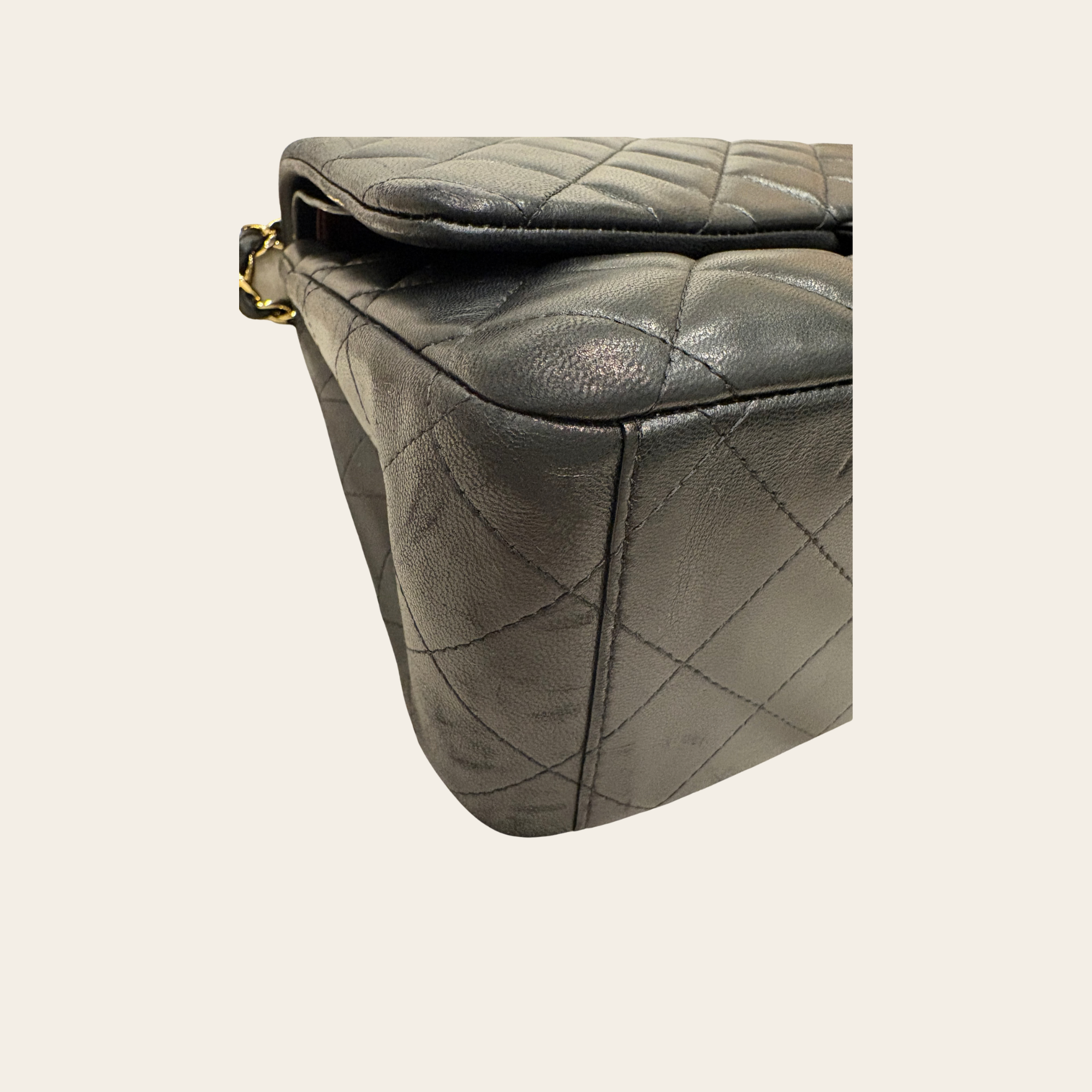 Chanel Classic Jumbo Flap Série 19