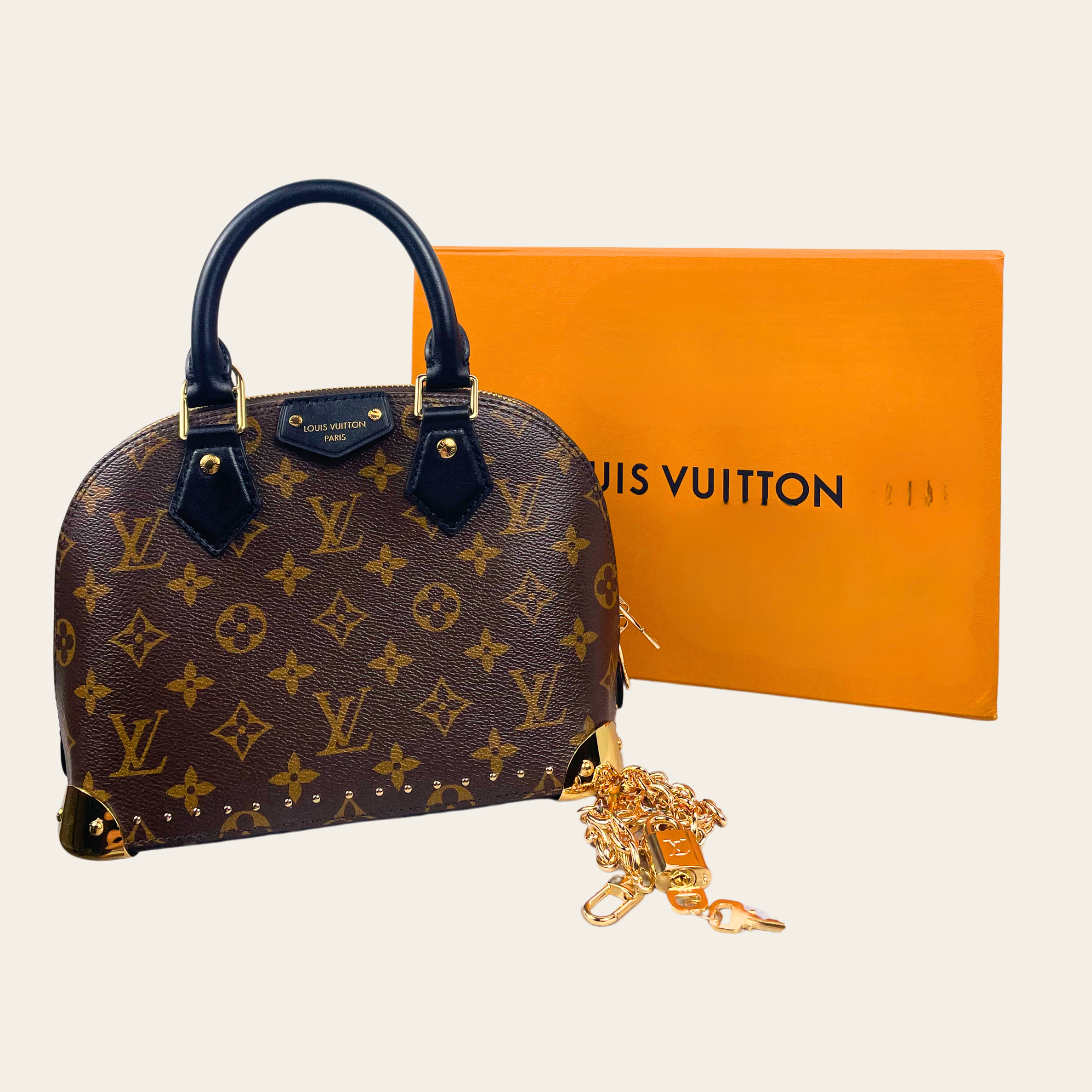 LOUIS VUITTON - Alma BB Monogram Noir avec Coins Métalliques