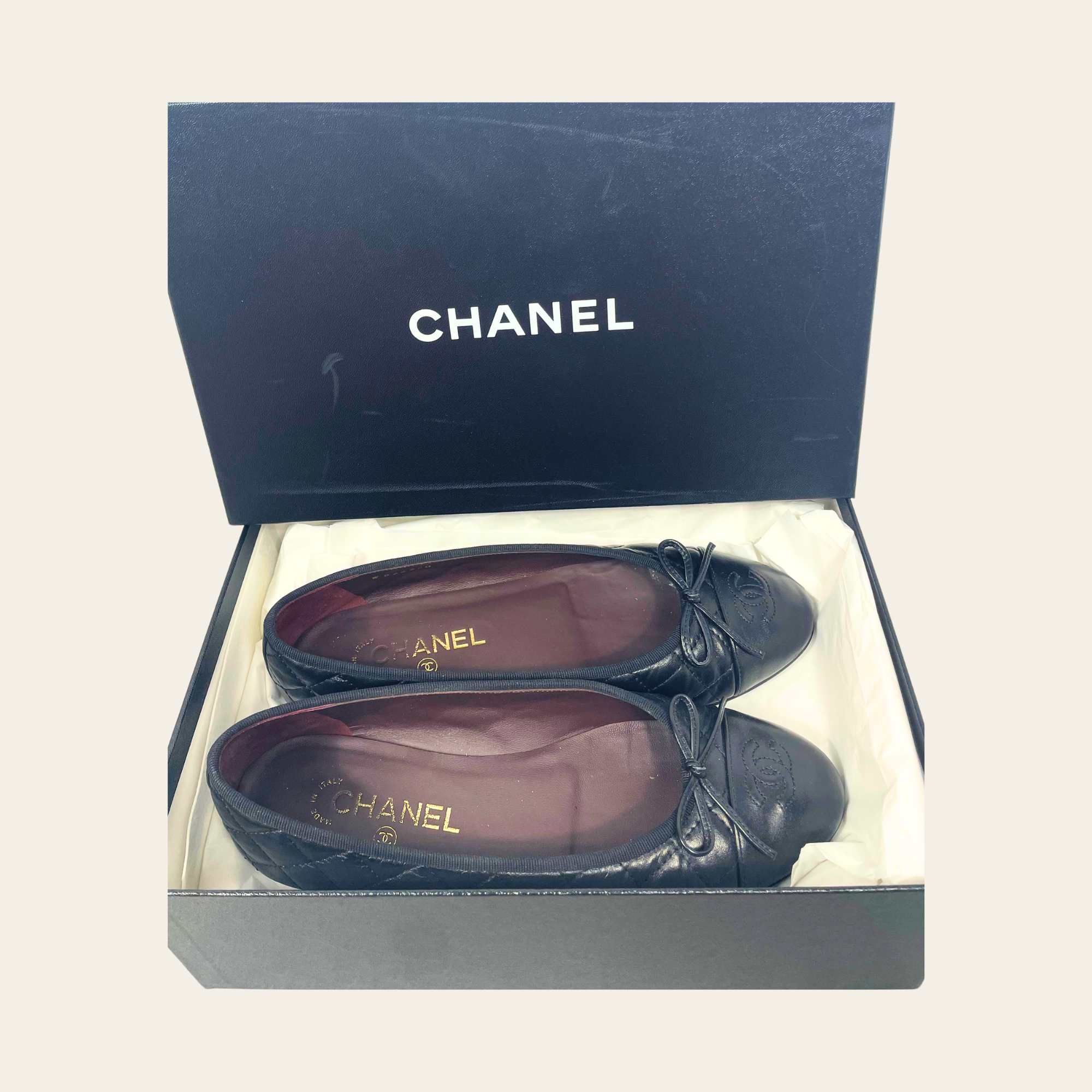 Chanel Ballerines Matelassées CC en Cuir Noir, T39