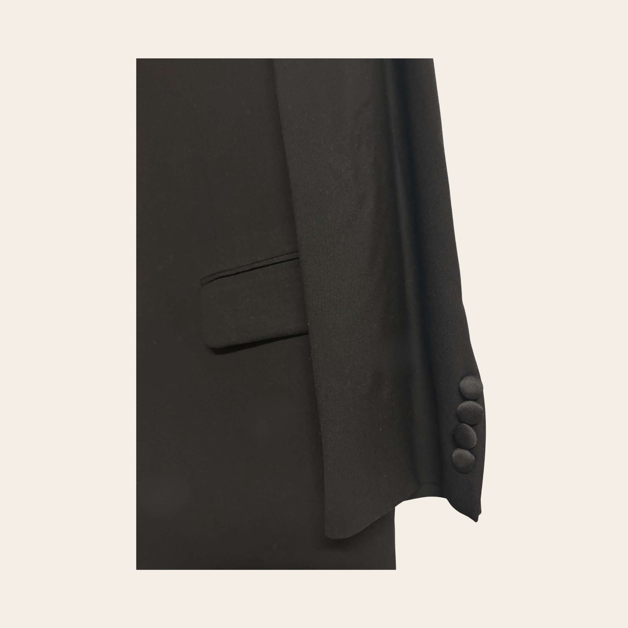 BURBERRY LONDON – Veston de Smoking en Laine Noire à Revers Satinés
