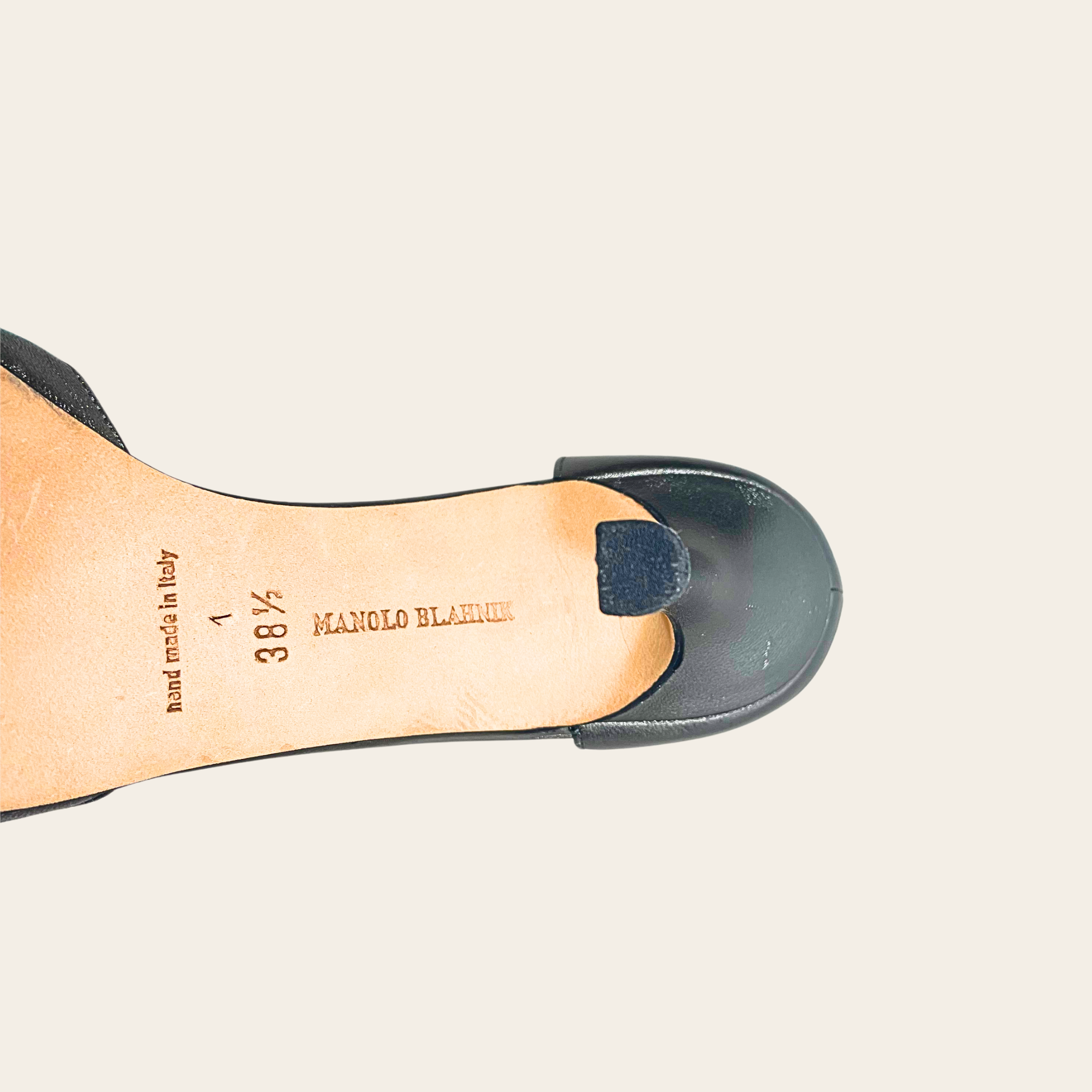 Manolo Blahnik Hangisi, 38.5