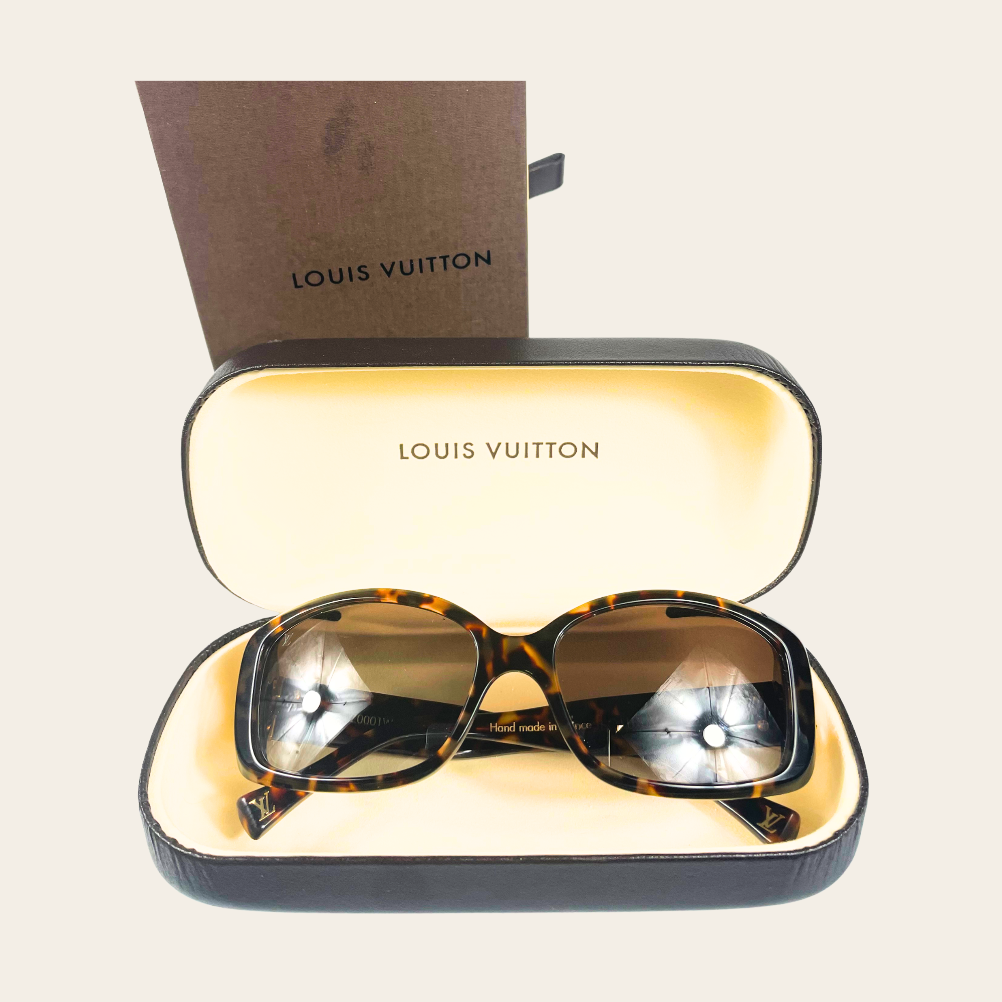 LOUIS VUITTON – Lunettes de Soleil Soupçon Carrée