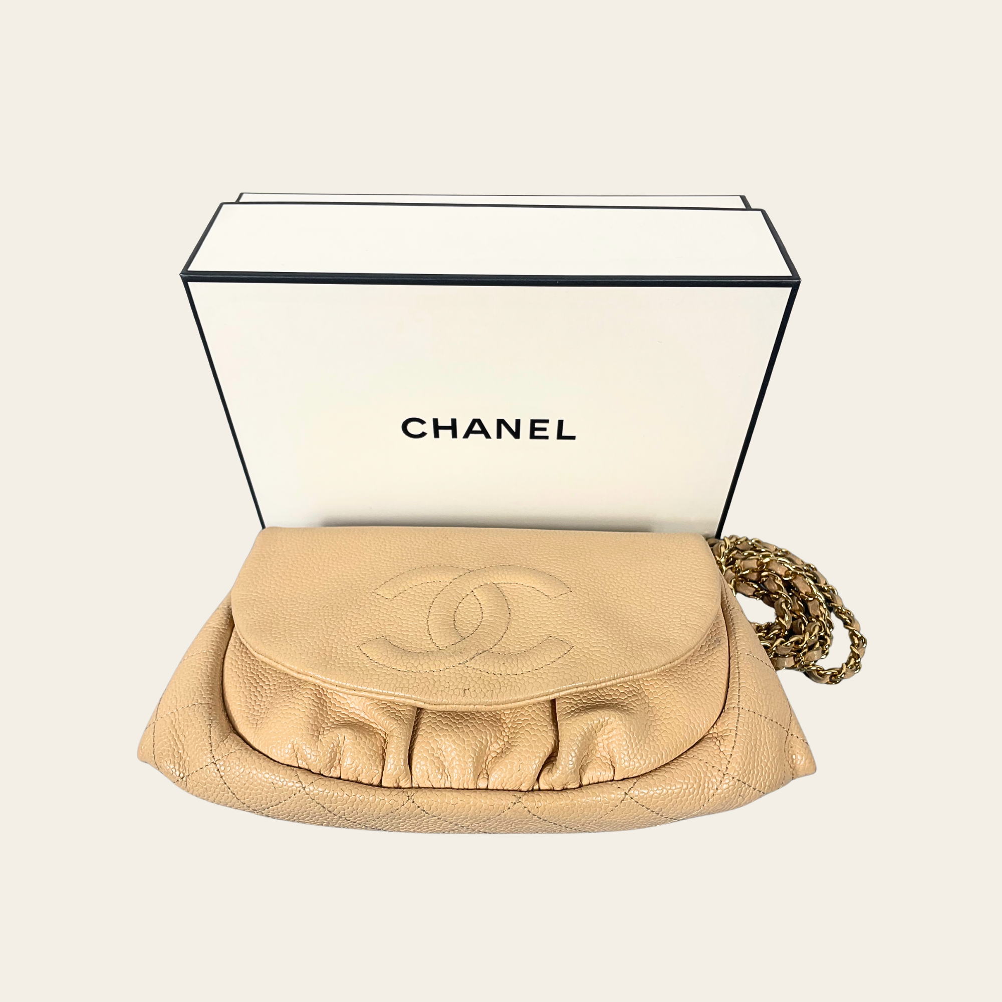 CHANEL - Moon Bag CC Caviar Chain