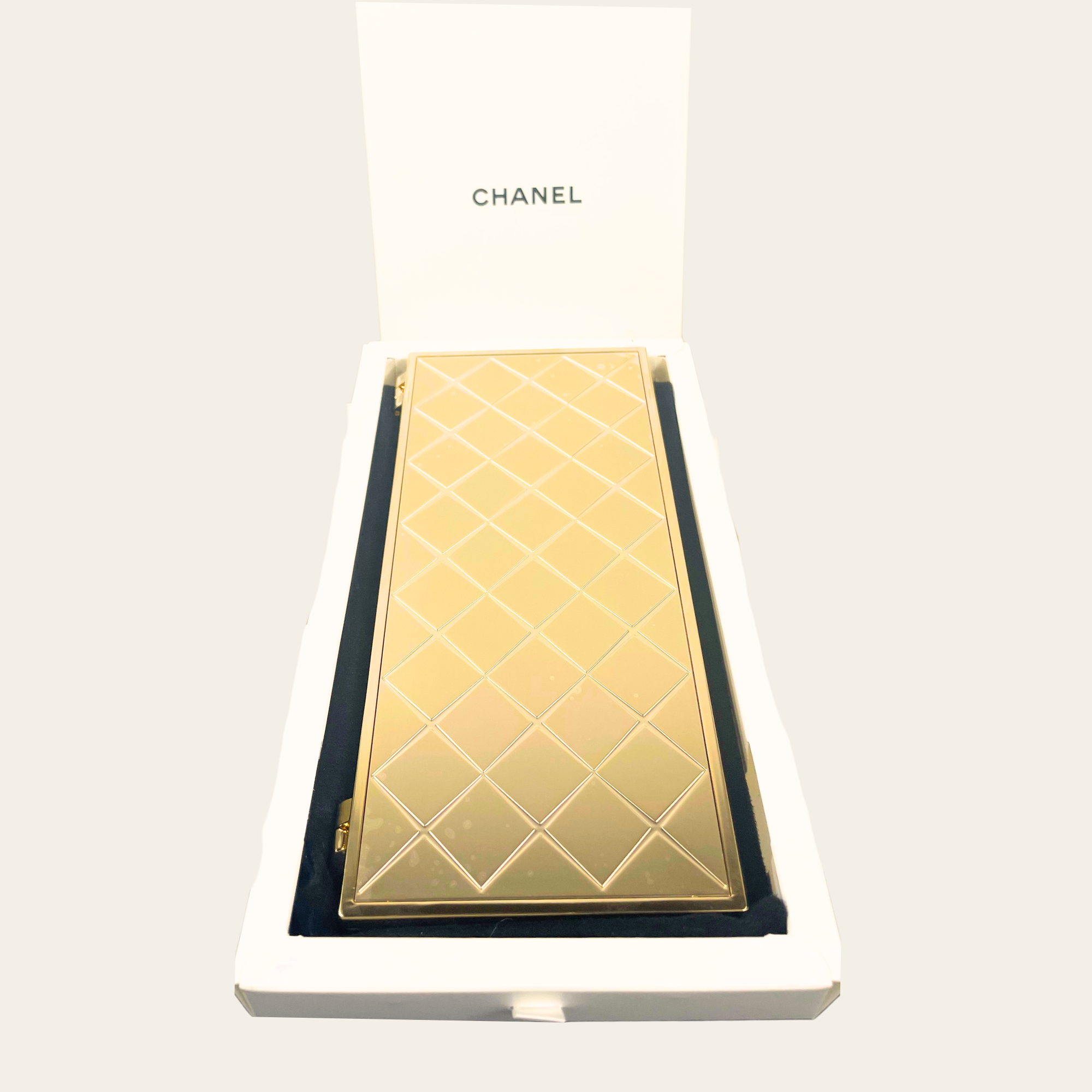 CHANEL - Coffret à Bijoux Matelassé Métal Doré