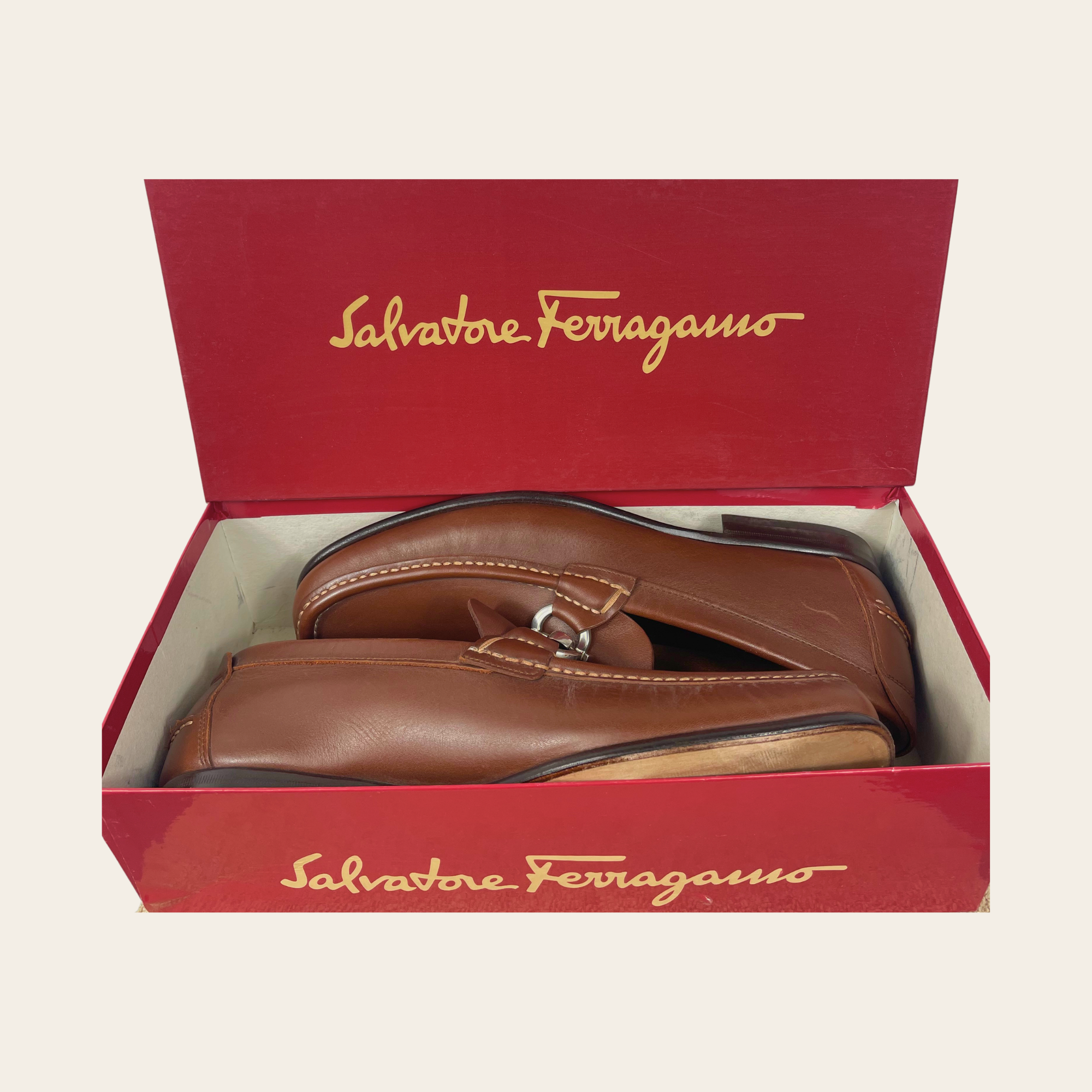 Salvatore Ferragamo - Gancini Leather Loafers, 39