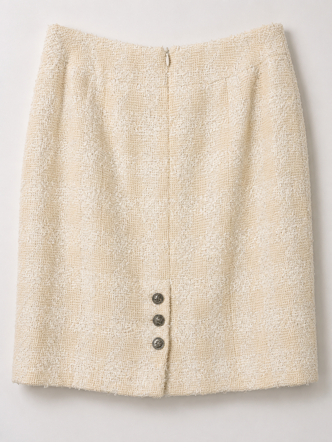 CHANEL – Collection 96P, Ensemble tailleur en tweed écru (Veste & Jupe)