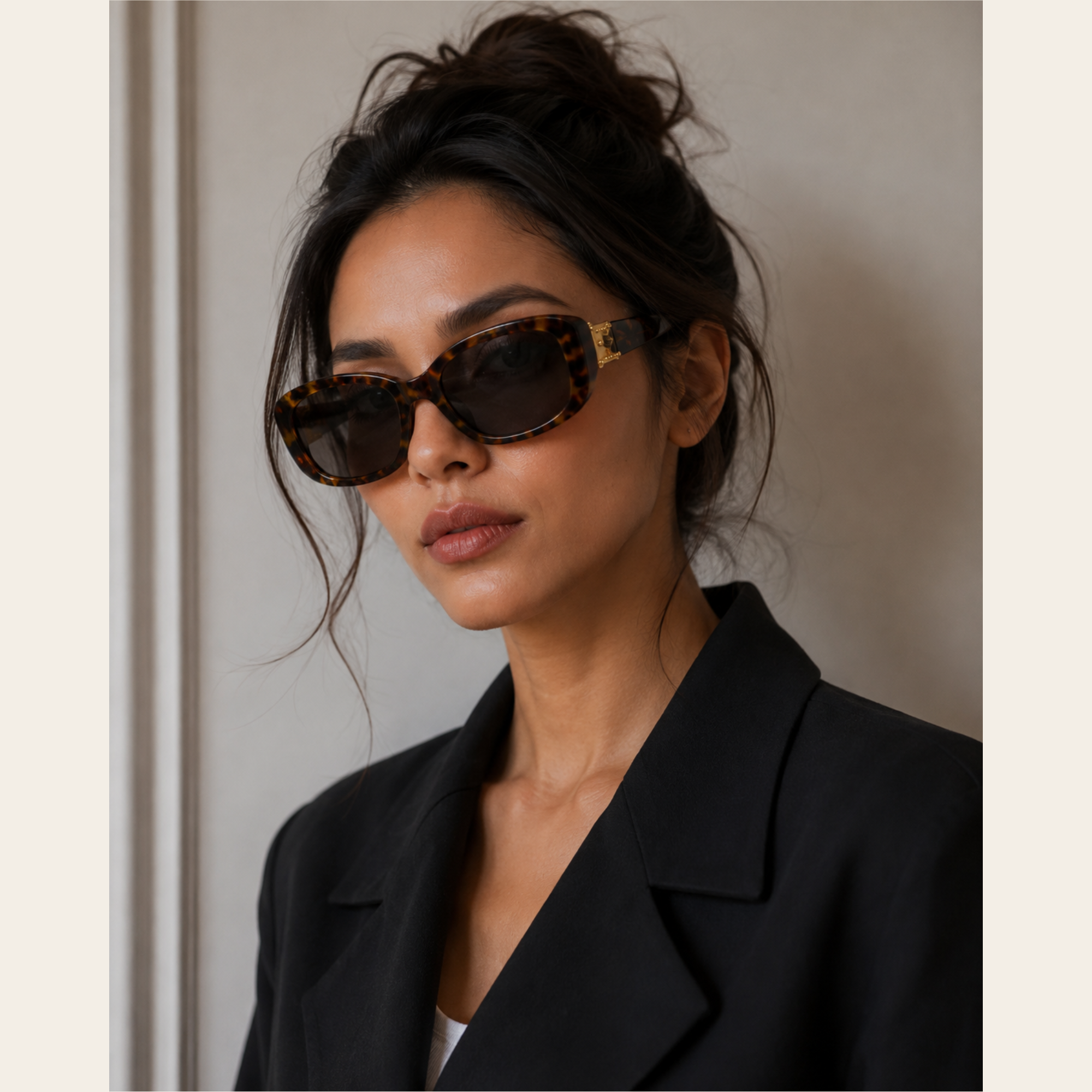 LOUIS VUITTON – Lunettes de Soleil Soupçon Carrée