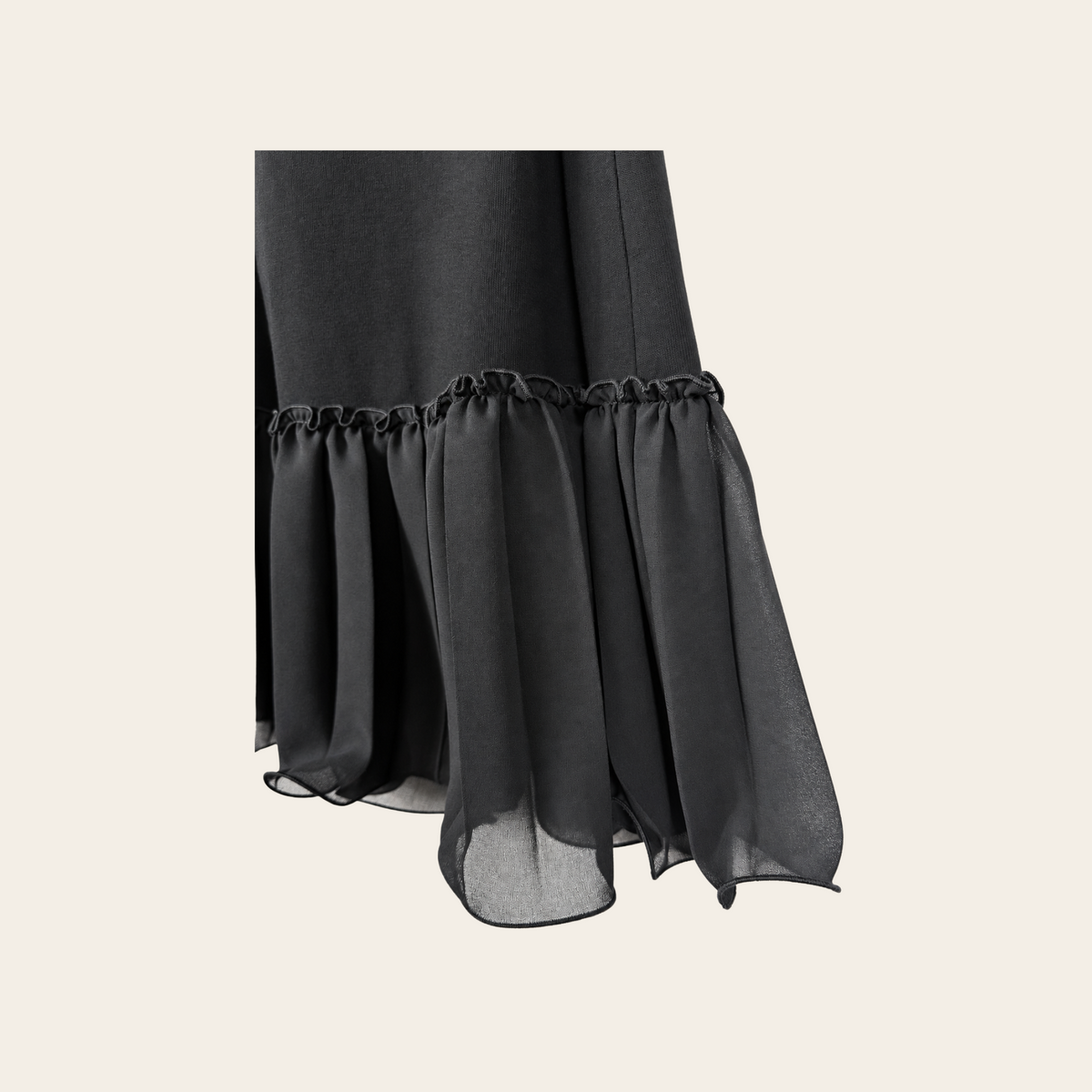 SEE BY CHLOÉ — Robe noire en jersey de coton à taille coulissée et volant en voile, taille L