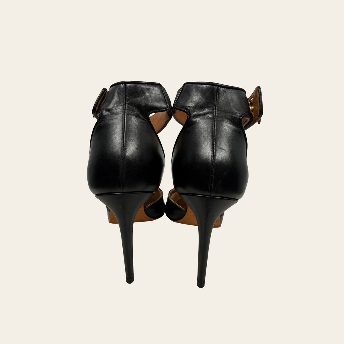 GIVENCHY — Sandales Shark Lock en cuir noir à talons aiguilles et brides de cheville à fermoirs dorés, taille 39½