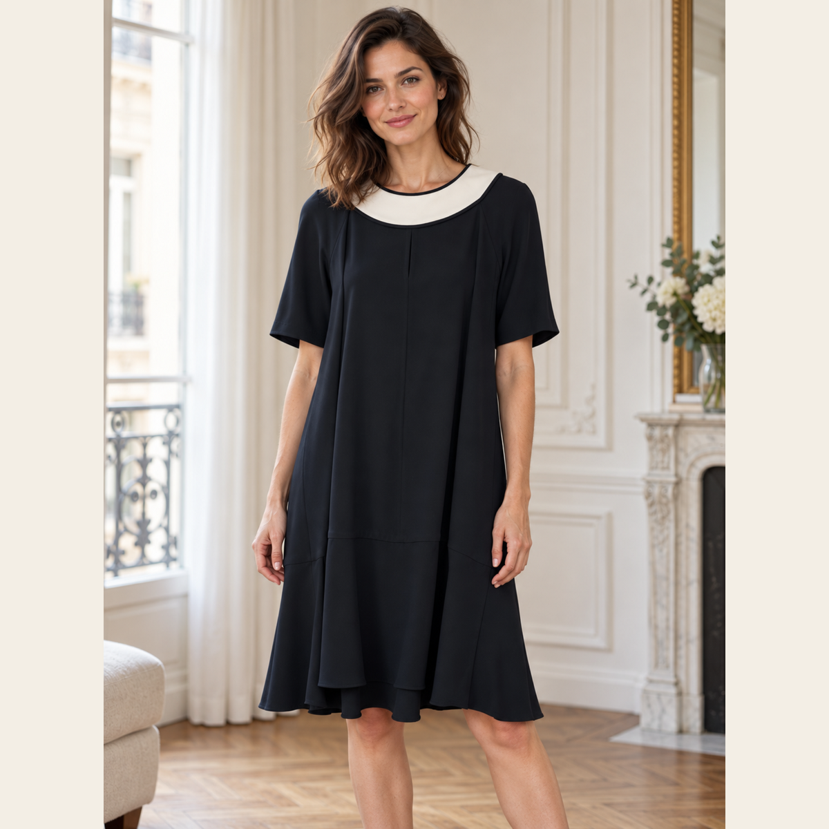 MI JONG LEE — Robe trapèze noire à encolure ivoire contrastante et bas fluide, taille M (8 US)