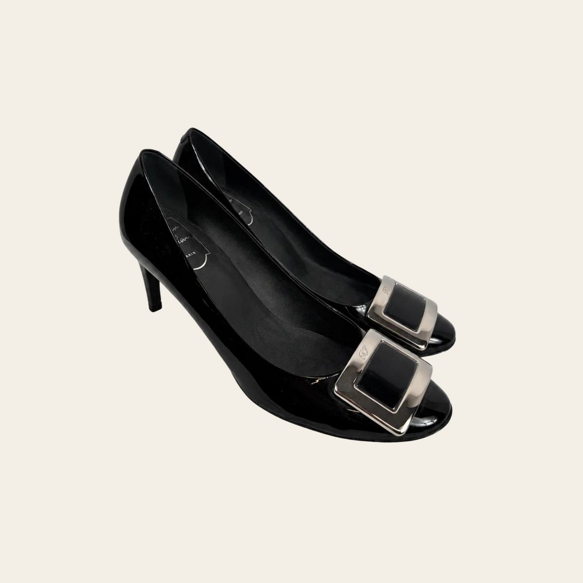 ROGER VIVIER — Escarpins en cuir verni noir à boucle rectangulaire argentée, taille 39