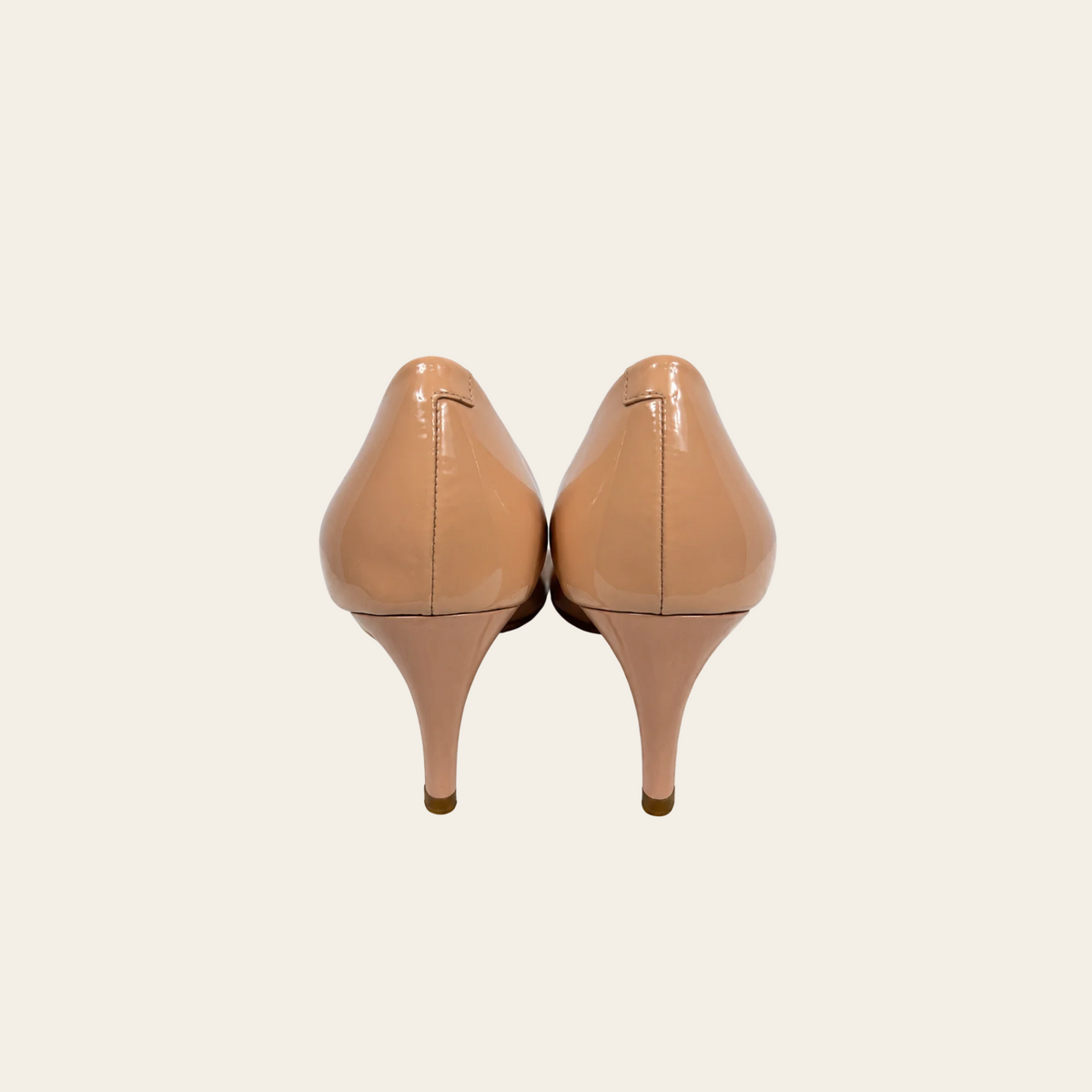 ROGER VIVIER — Escarpins à boucle signature en cuir verni rose poudré avec talons fins, taille 39