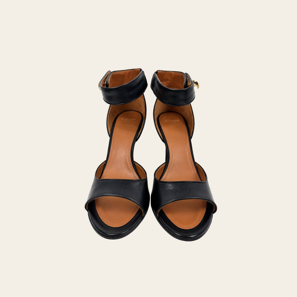 GIVENCHY — Sandales Shark Lock en cuir noir à talons aiguilles et brides de cheville à fermoirs dorés, taille 39½