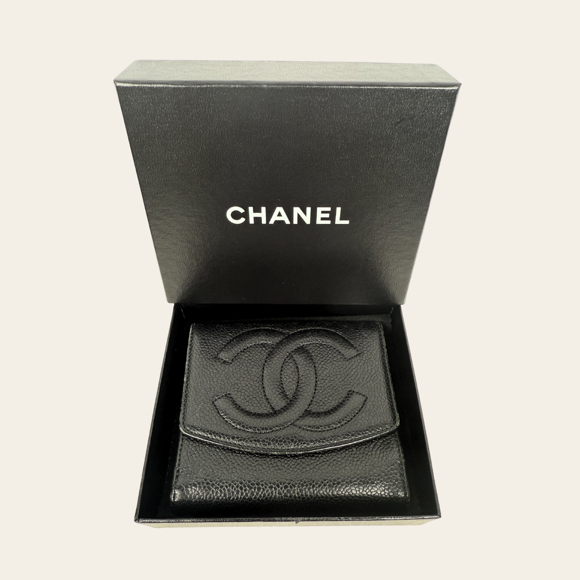 CHANEL Portefeuille Timeless CC Bifold Caviar Noir, Taille Compact