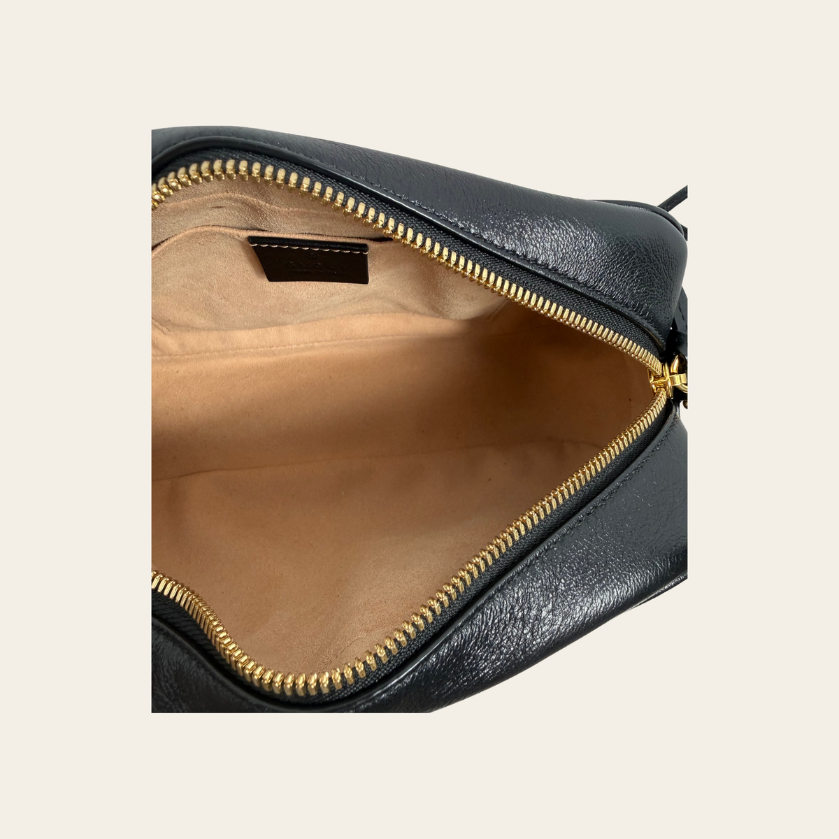 GUCCI – GG Marmont Small Shoulder Bag – Toile GG matelassée