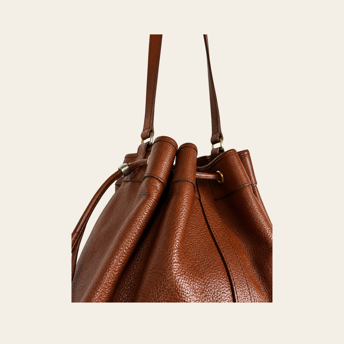 YVES SAINT LAURENT – Vintage Leather Bucket Bag