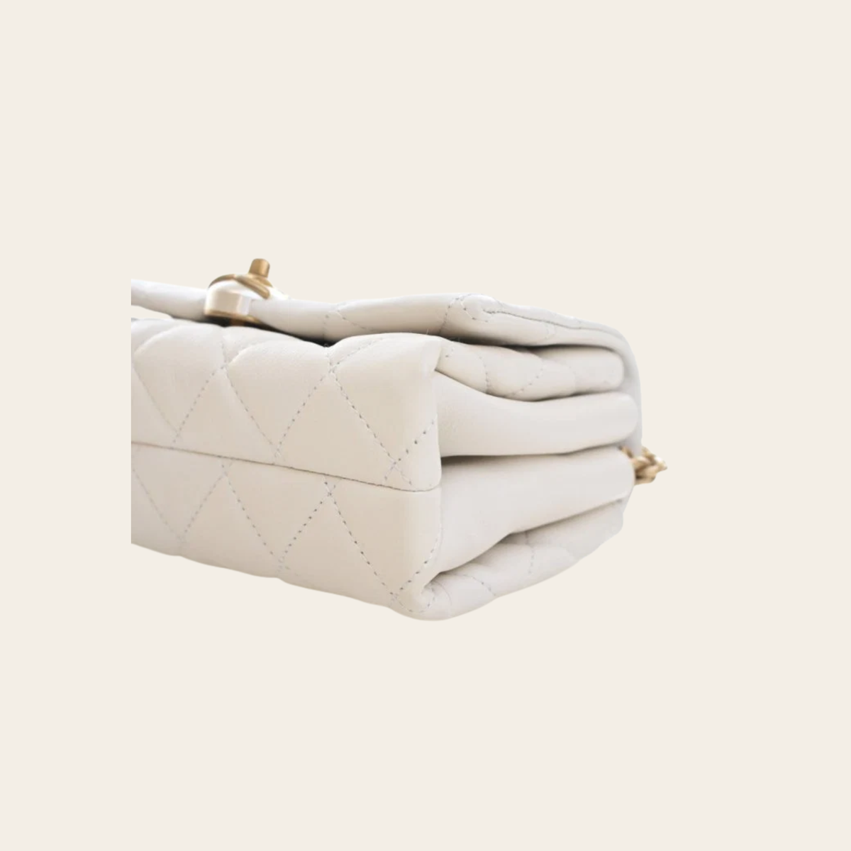 CHANEL – Mini Sac à Rabat Accordion Pearl CC en Agneau Blanc